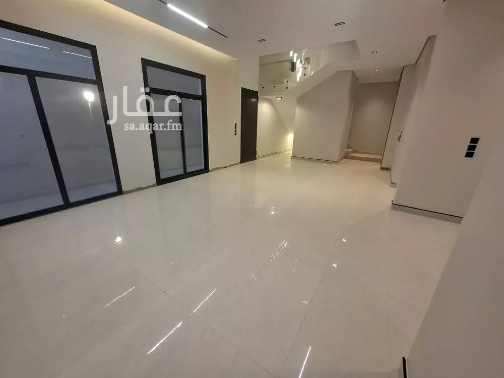 فيلا 5 غرف في السعادة 23
