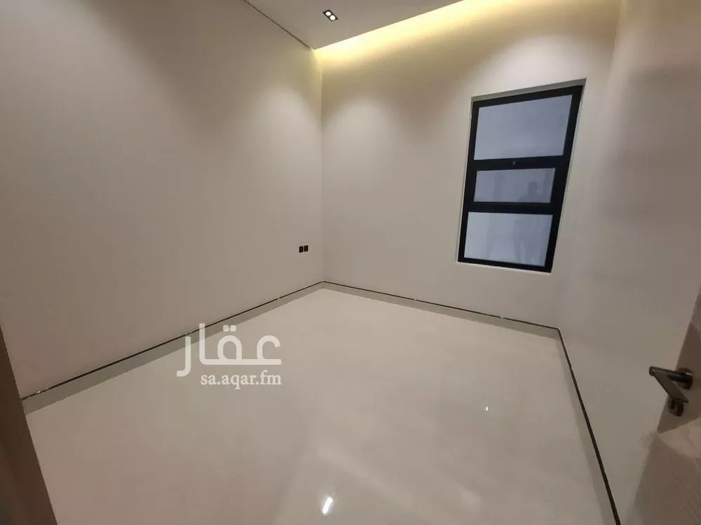 فيلا 5 غرف في السعادة 9