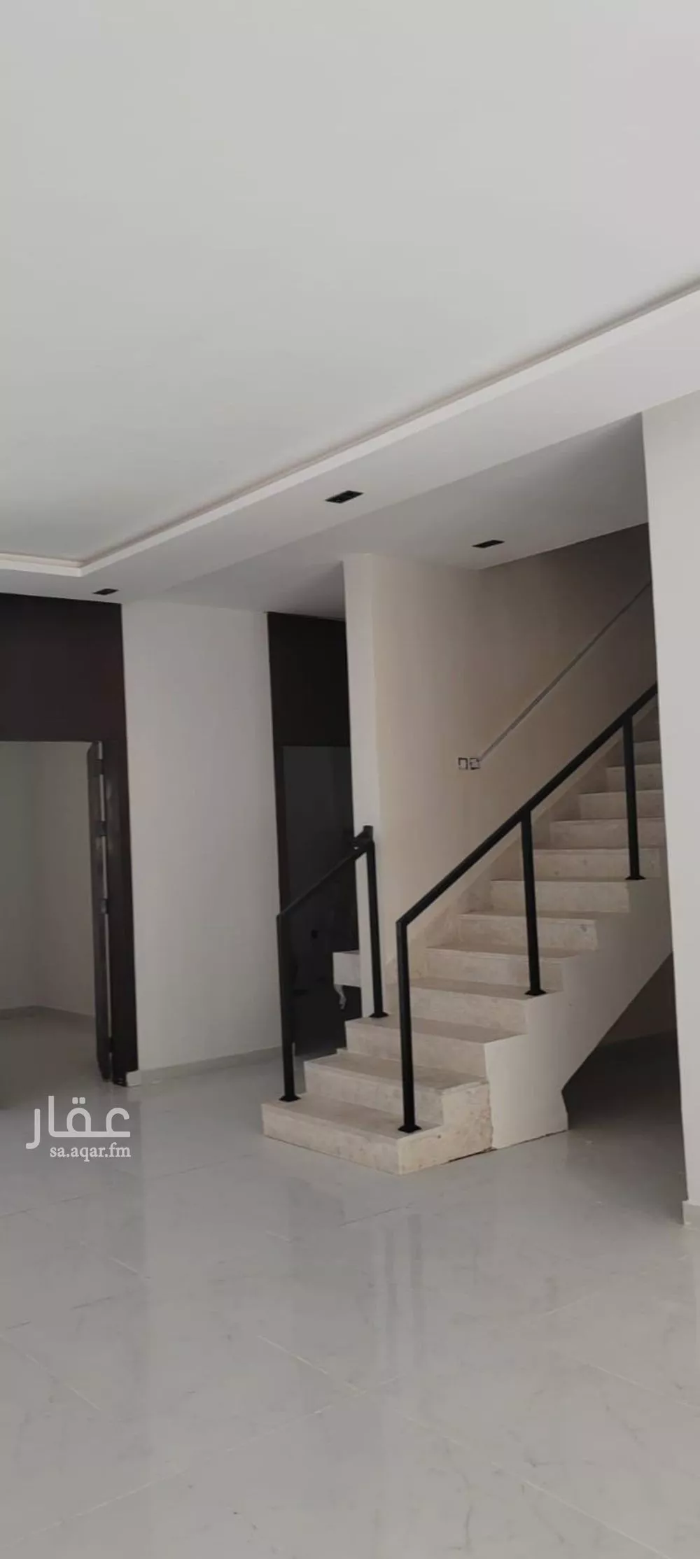 5 bedroom villa in Al Janadriyah 11