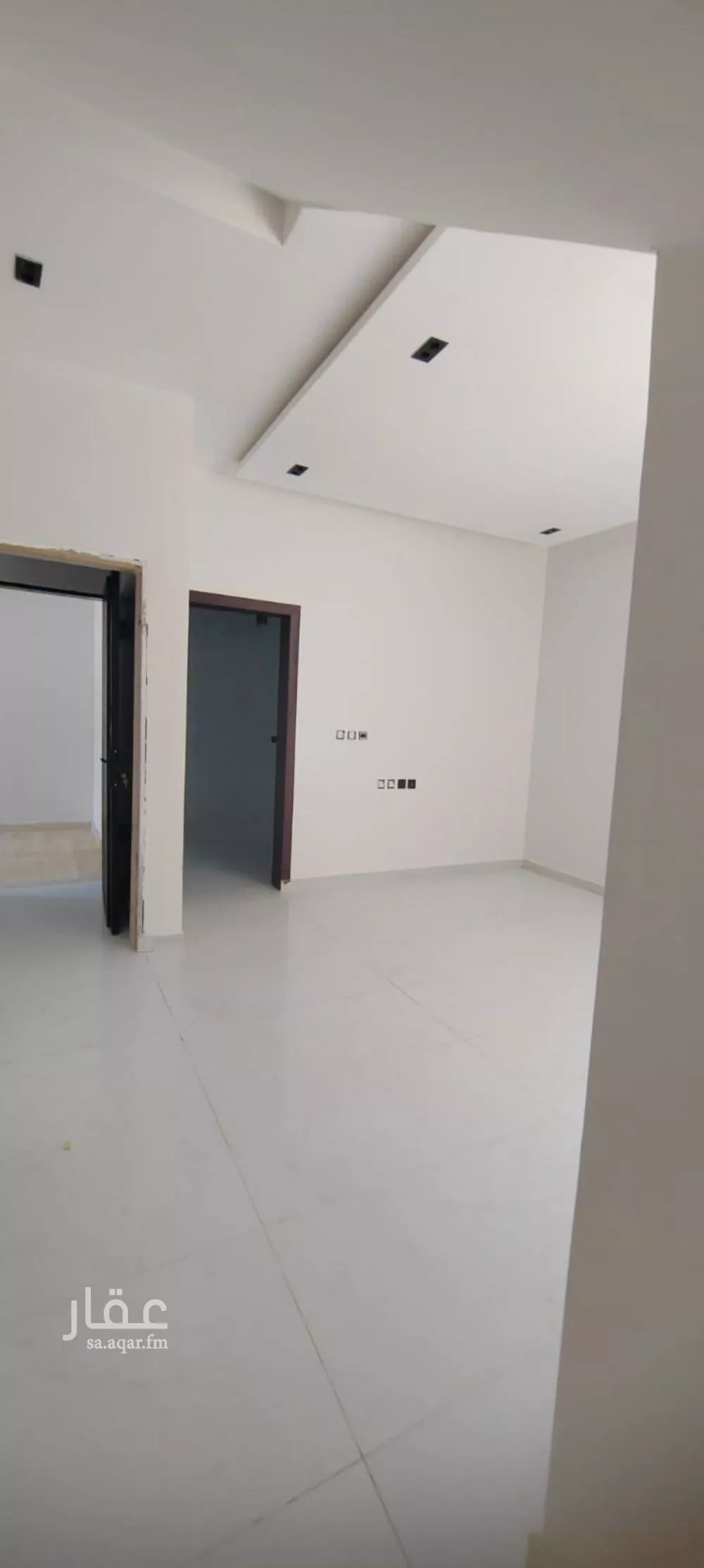 5 bedroom villa in Al Janadriyah 22