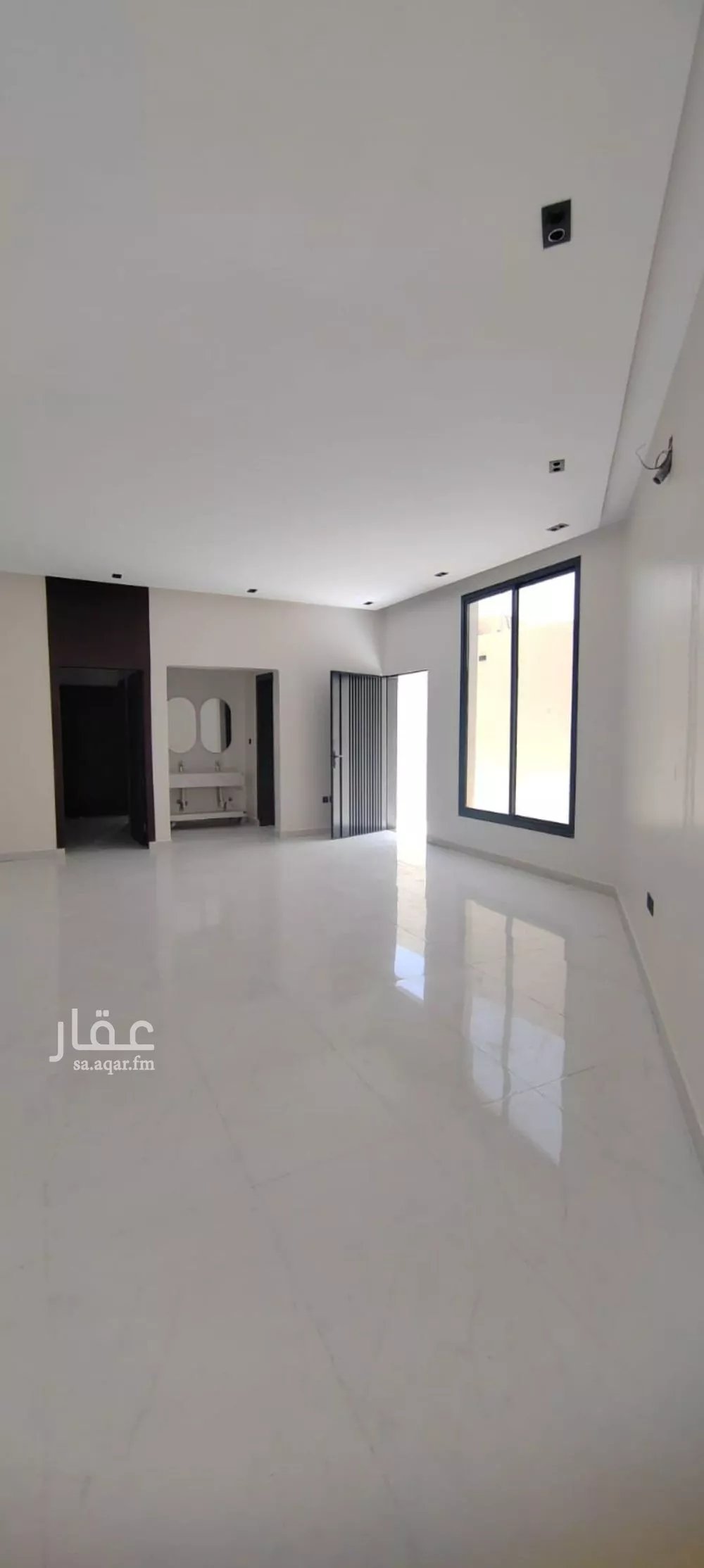 5 bedroom villa in Al Janadriyah 27