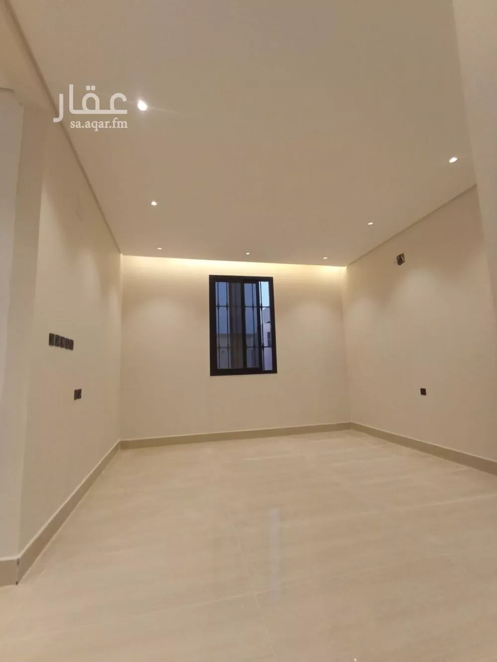 فيلا 5 غرف في طويق 7