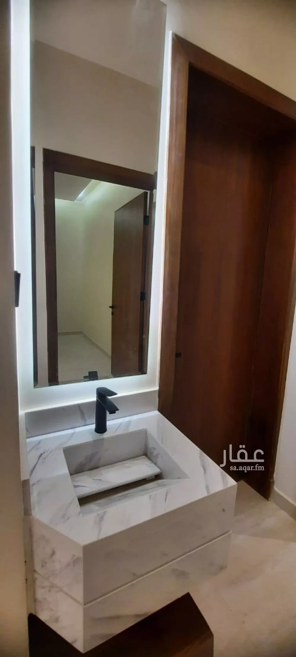 فيلا 5 غرف في العريجاء الغربية 10