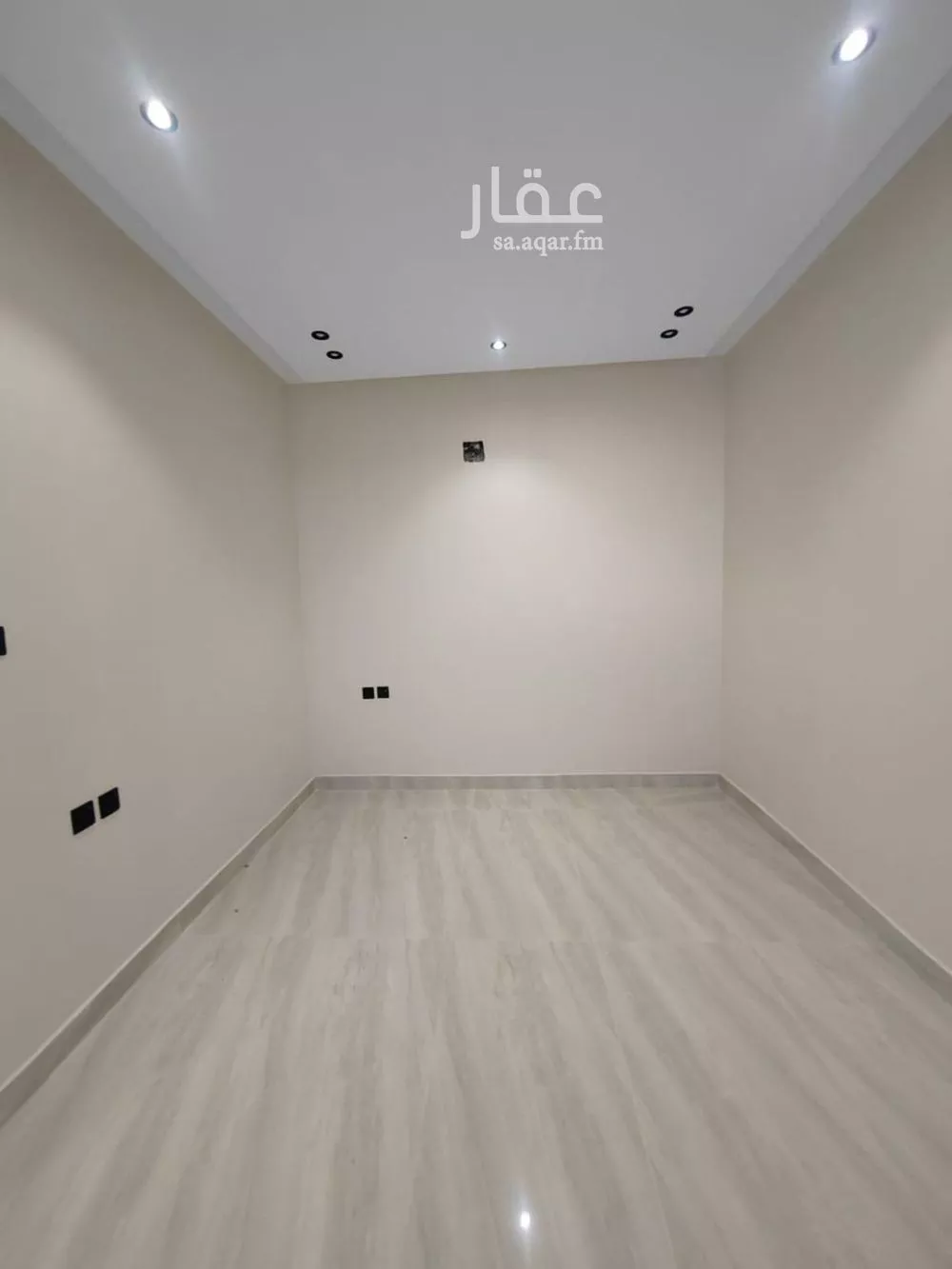 فيلا 5 غرف في العريجاء الغربية 12