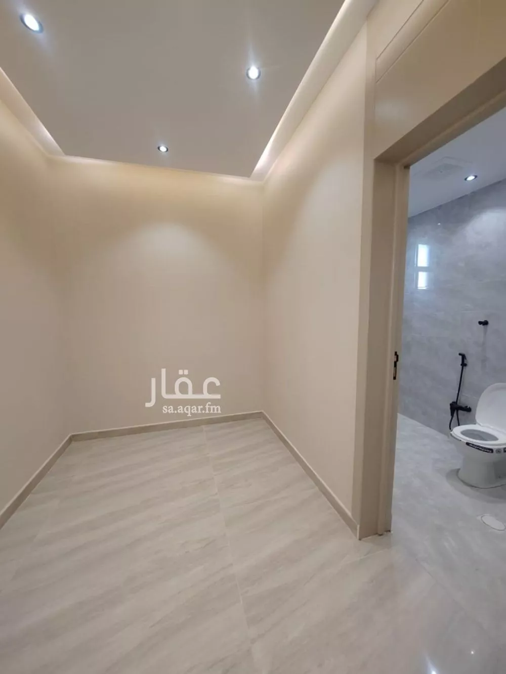 فيلا 5 غرف في العريجاء الغربية 18