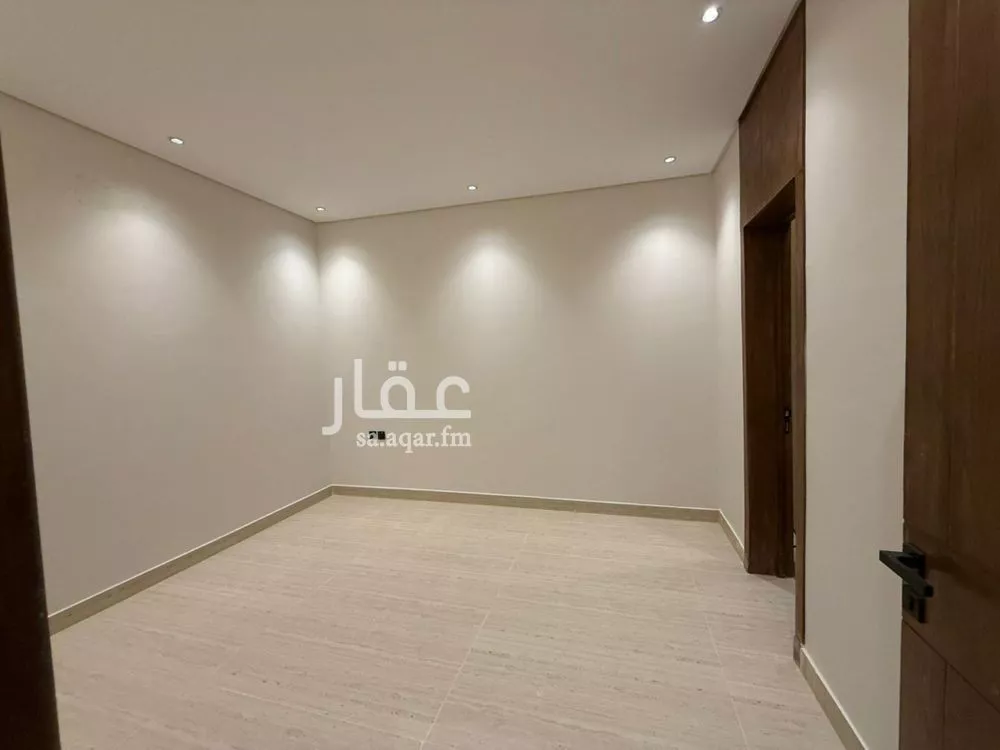 فيلا 5 غرف في الزهرة 18