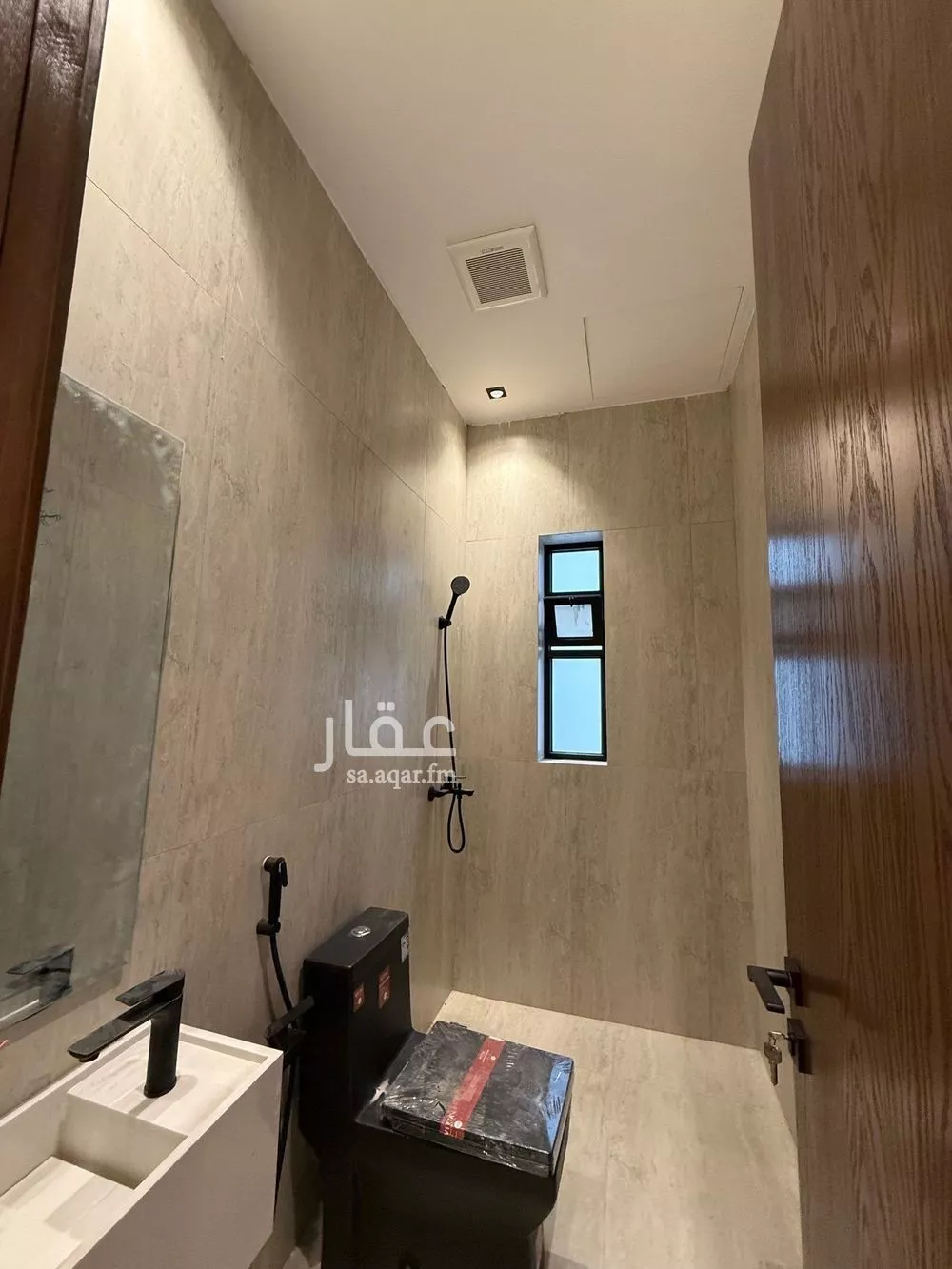 فيلا 8 غرف في الشرق 18