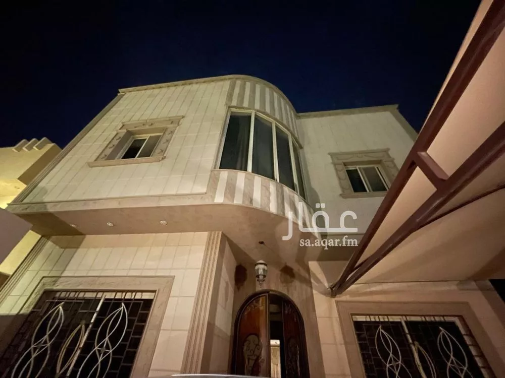 6 bedroom villa in Al Yasmin 2