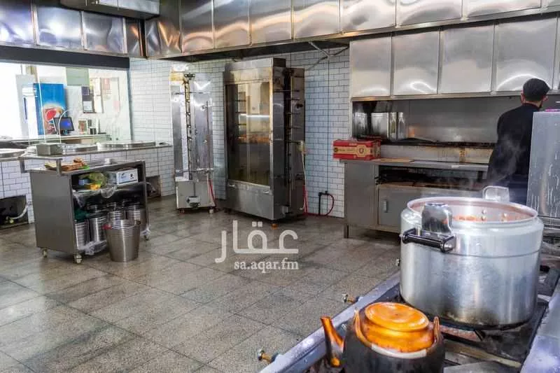 shop in Al Nada, Riyadh 4