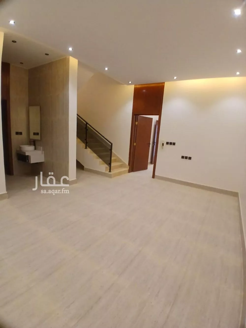 فيلا 5 غرف في طويق 20