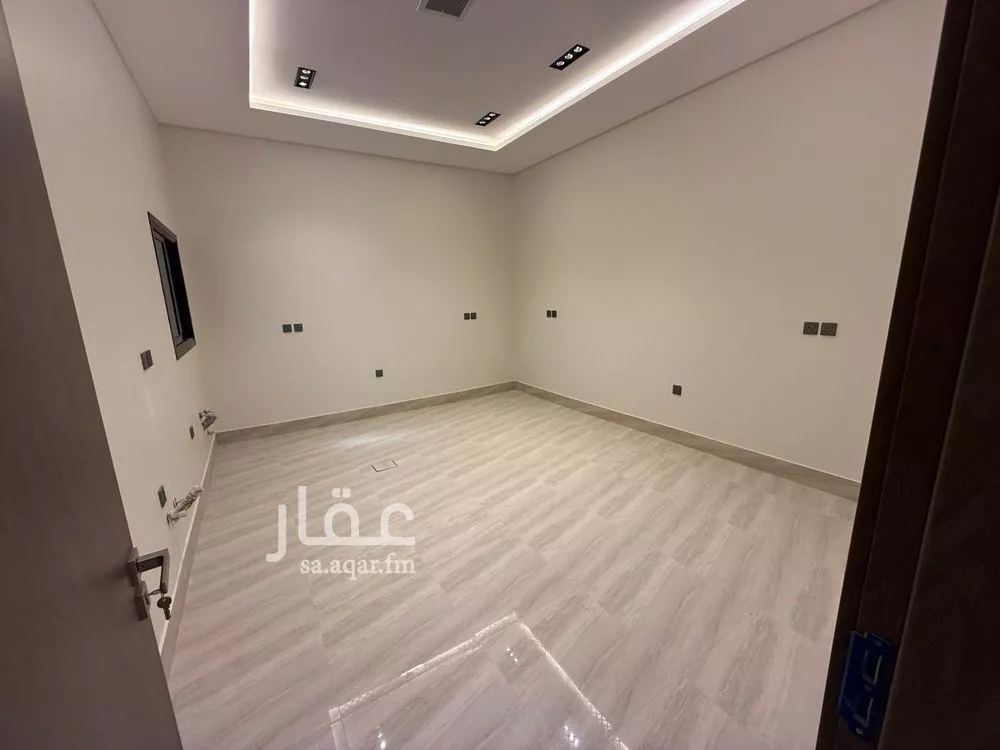 5 bedroom villa in Al Rimal 2