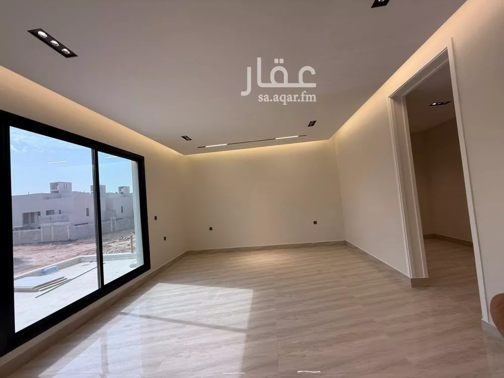5 bedroom villa in Al Rimal 3