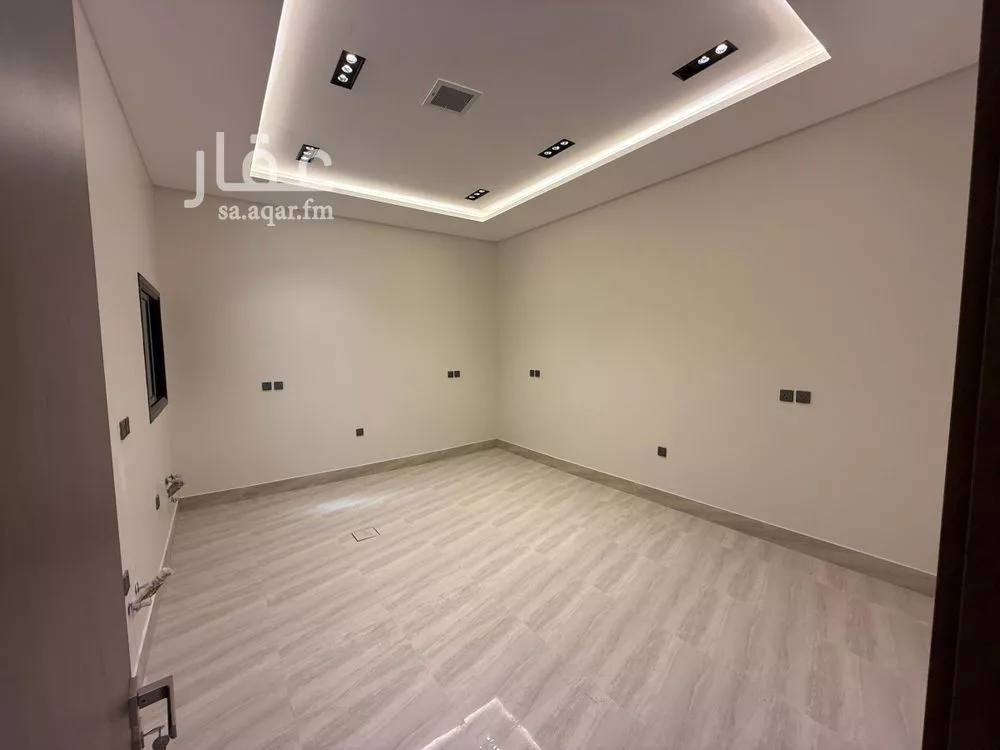 5 bedroom villa in Al Rimal 4