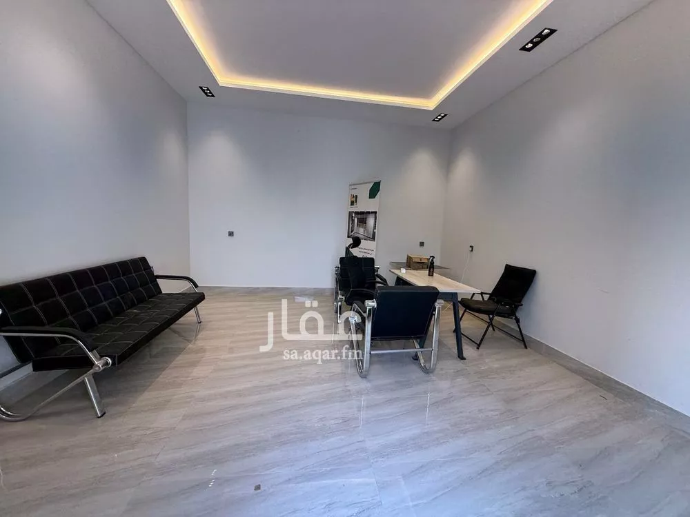 5 bedroom villa in Al Rimal 6
