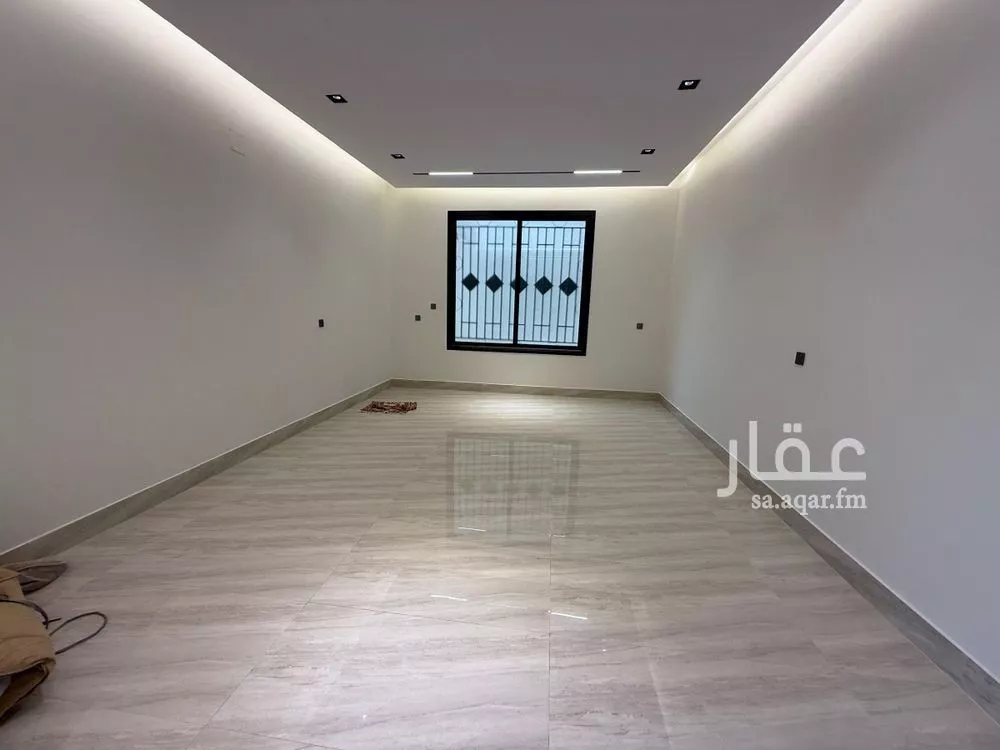 5 bedroom villa in Al Rimal 7
