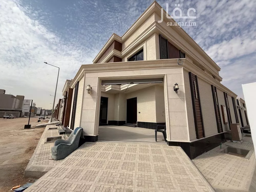 5 bedroom villa in Al Rimal 8