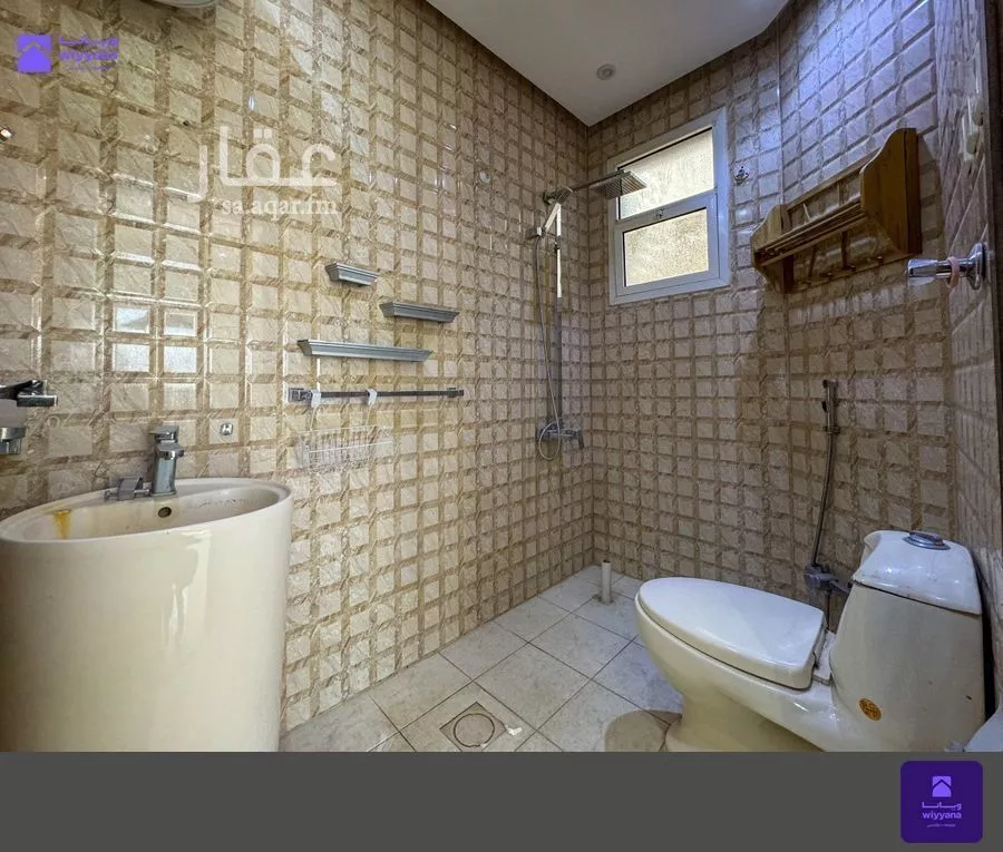 5 bedroom villa in Al Aridh 12