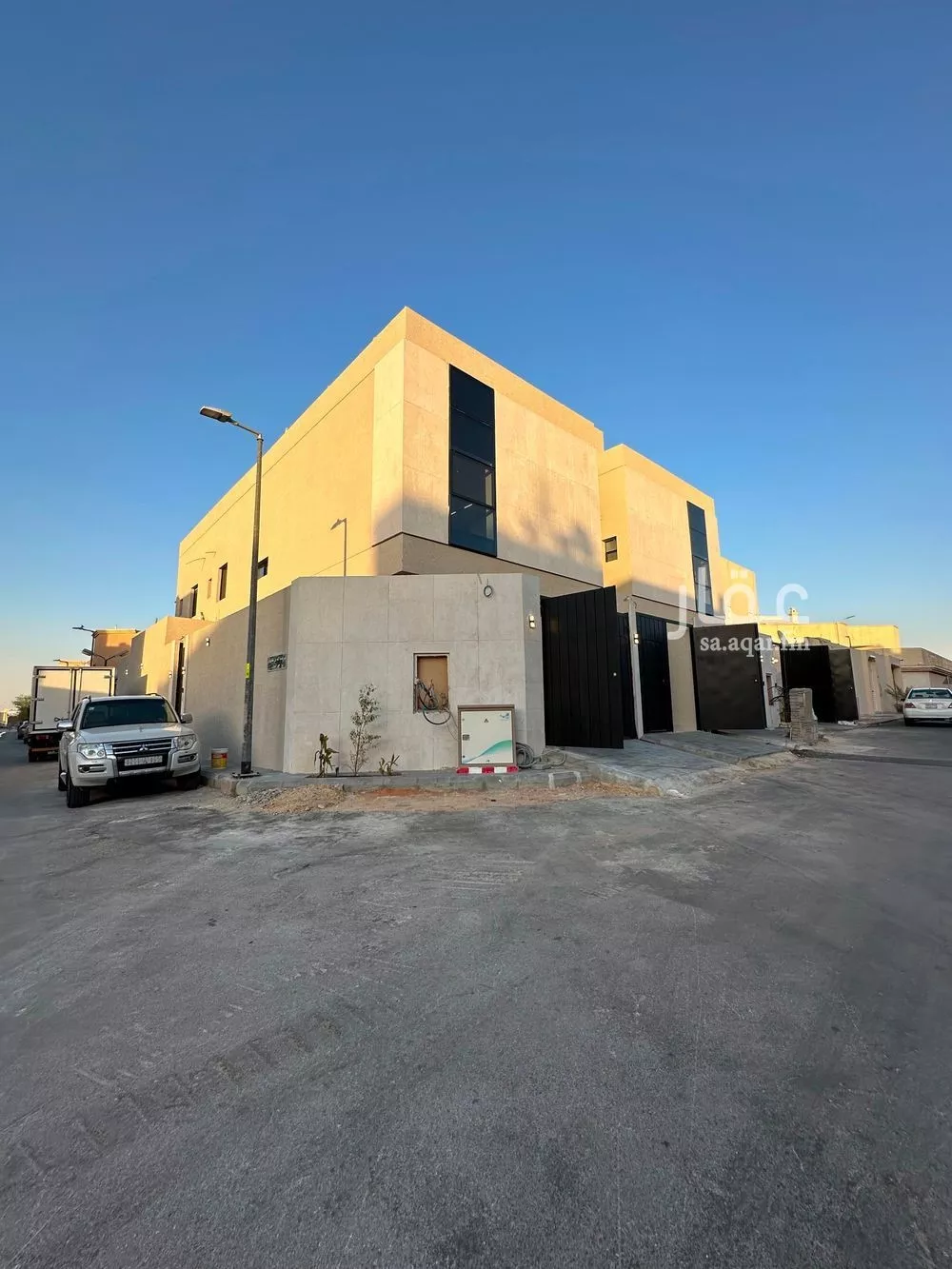 3 bedroom villa in Shubra, Riyadh 3