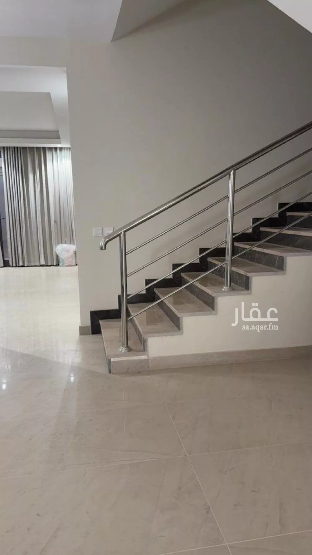 فيلا 7 غرف في الرمال 10