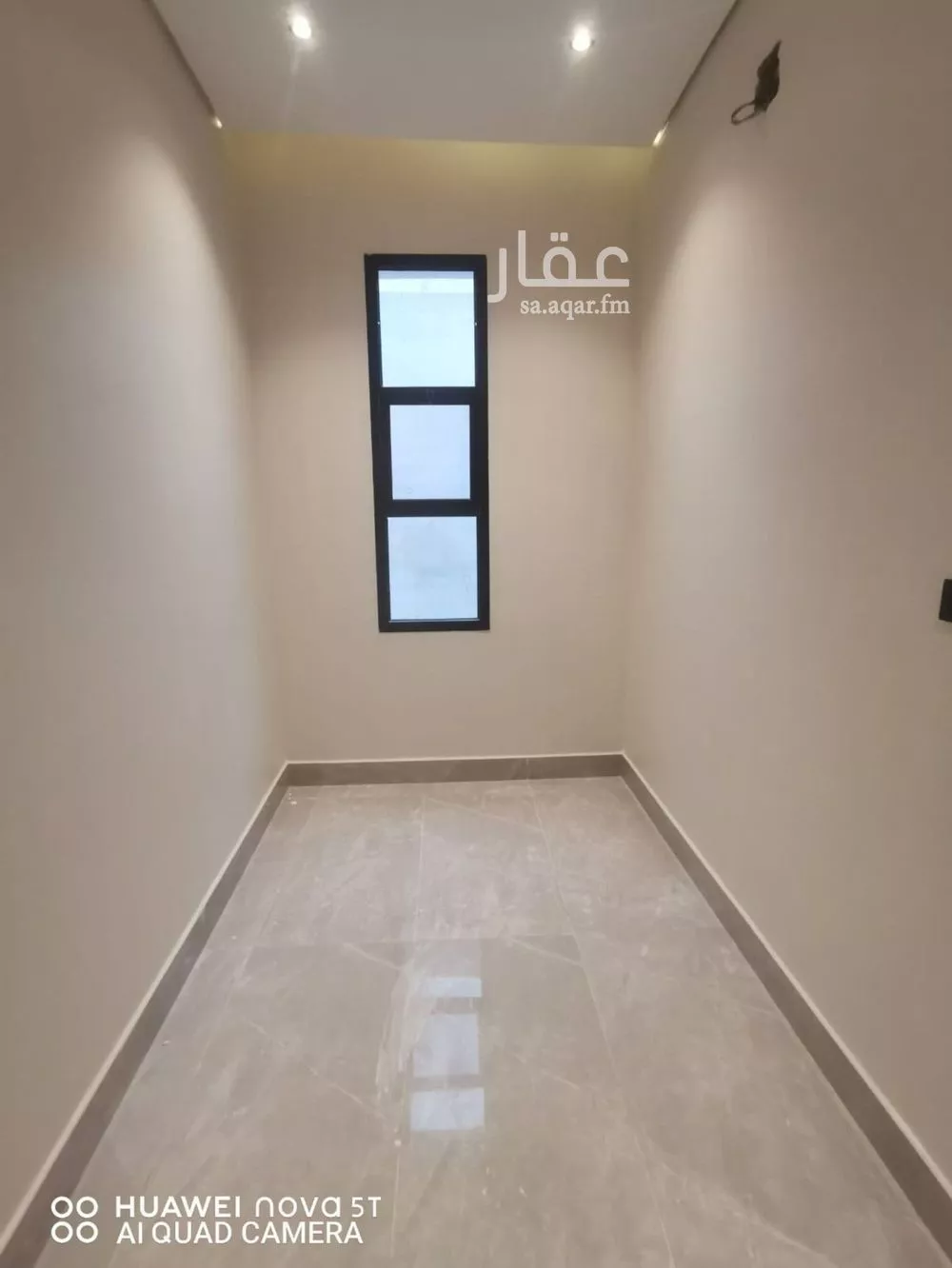 فيلا 6 غرف في الشرق 8