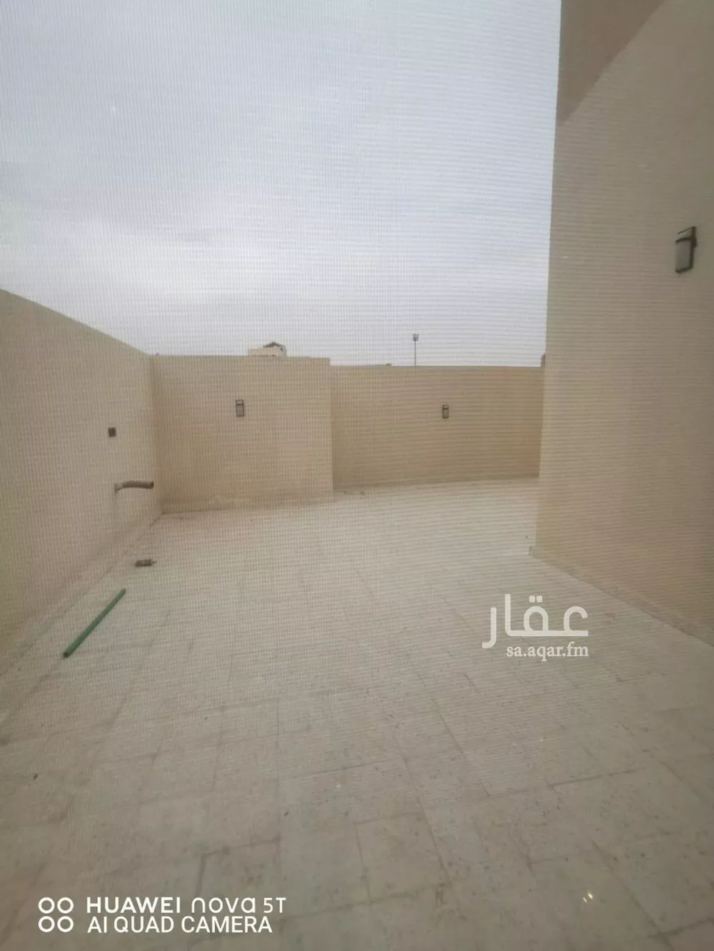 فيلا 6 غرف في الشرق 10