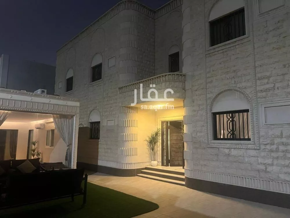 5 bedroom villa in Al Rawdah 11