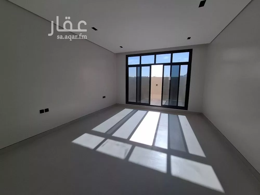 5 bedroom villa in Al Rimal 2