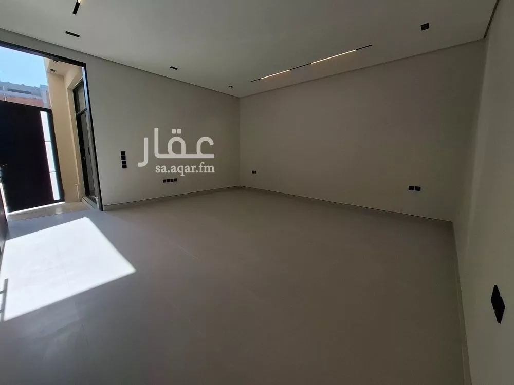 5 bedroom villa in Al Rimal 16