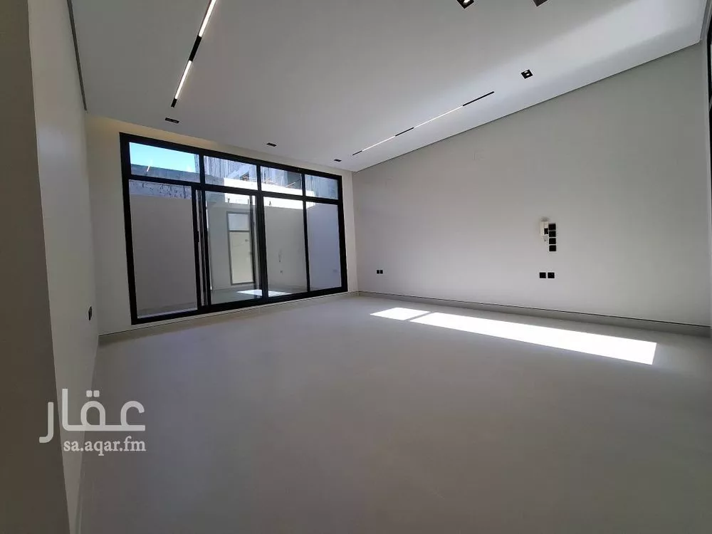 5 bedroom villa in Al Rimal 3