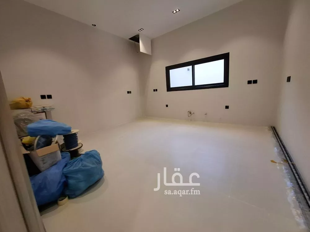 5 bedroom villa in Al Rimal 6