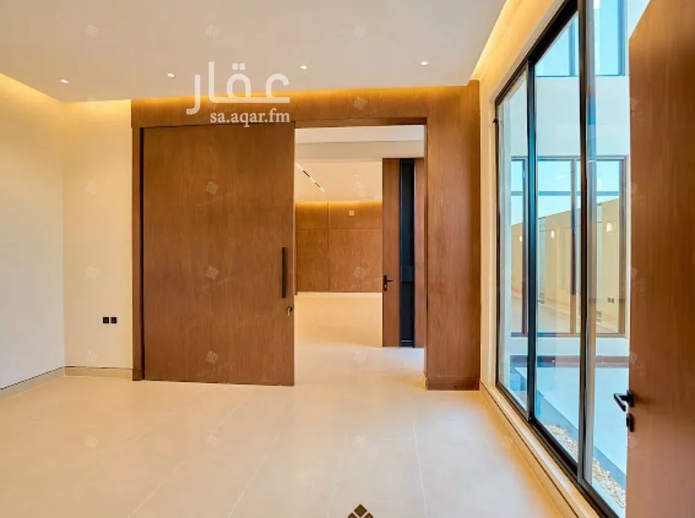 5 bedroom villa in Al Mahdiyyah 5