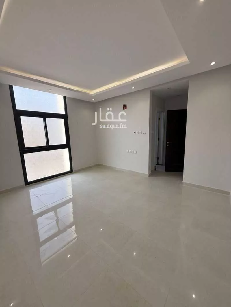 8 bedroom villa in Al Aridh 5