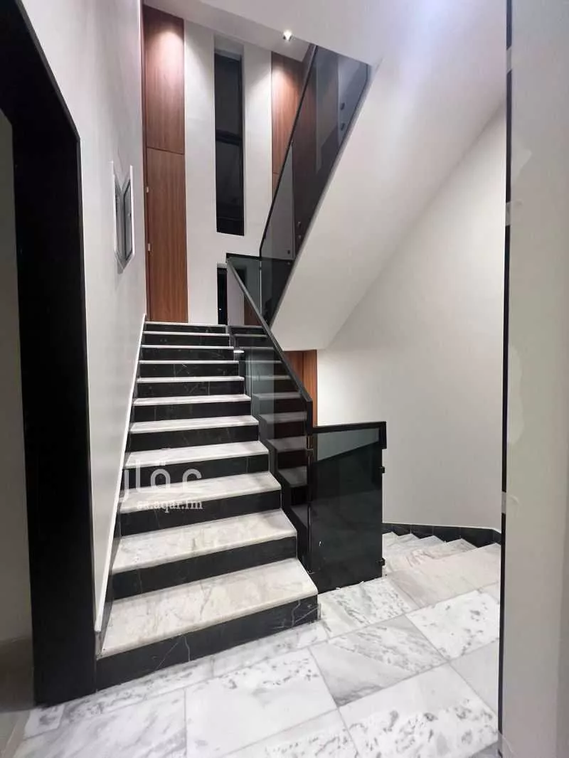 5 bedroom villa in Al Rimal 4