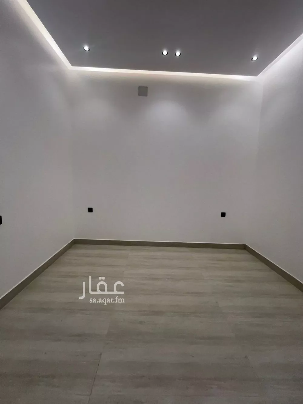 فيلا 6 غرف في العريجاء الغربية 21