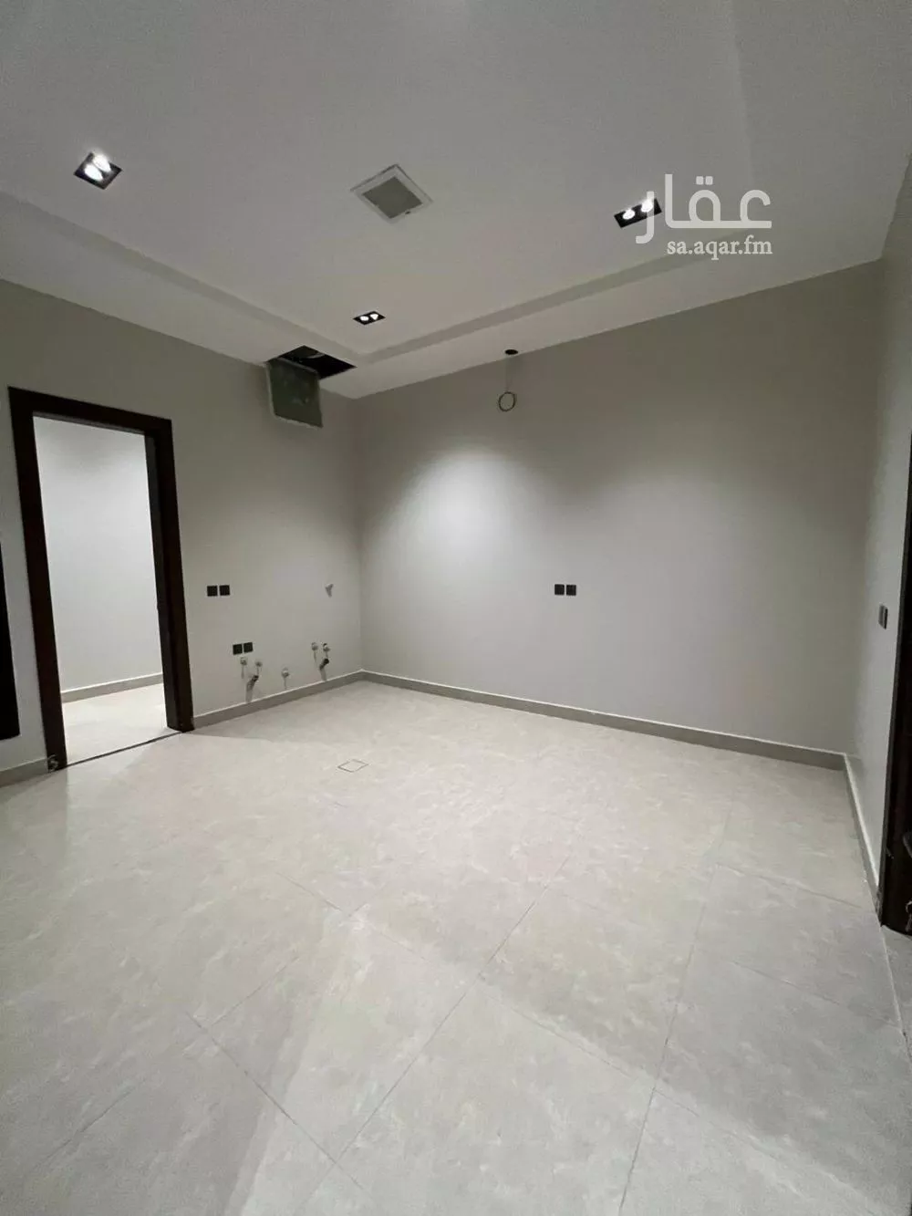فيلا 4 غرف في الرمال 5