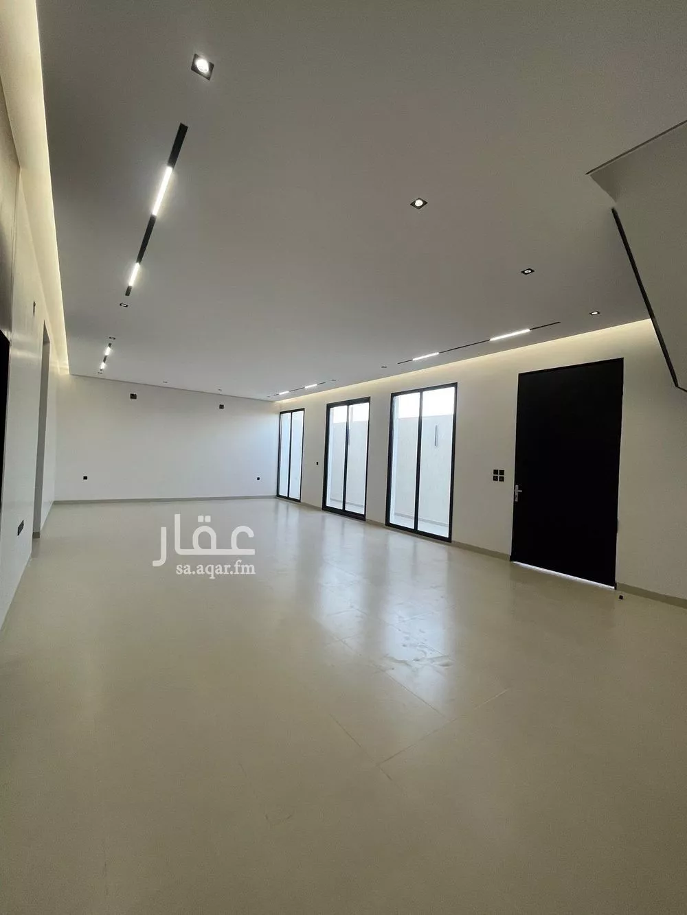 فيلا 4 غرف في الرمال 10