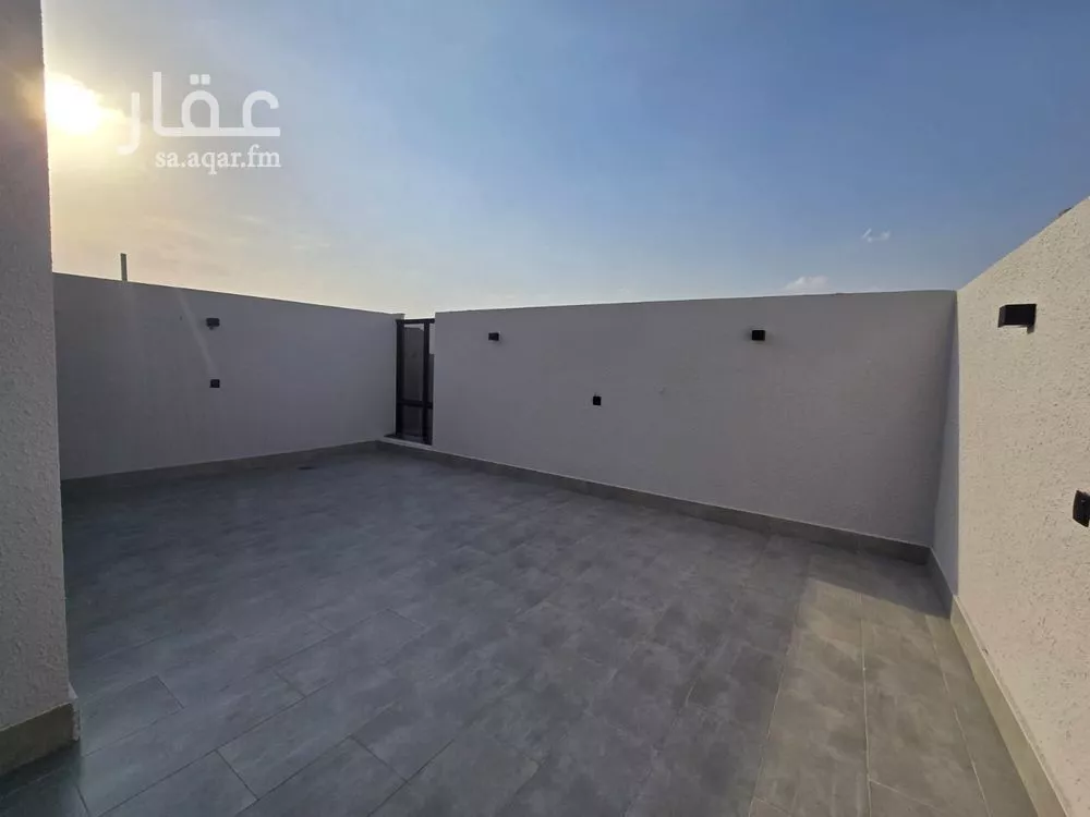 5 bedroom villa in Ash Sharq 7