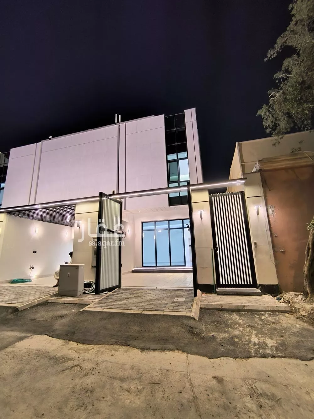 4 bedroom villa in Al Rimal 5
