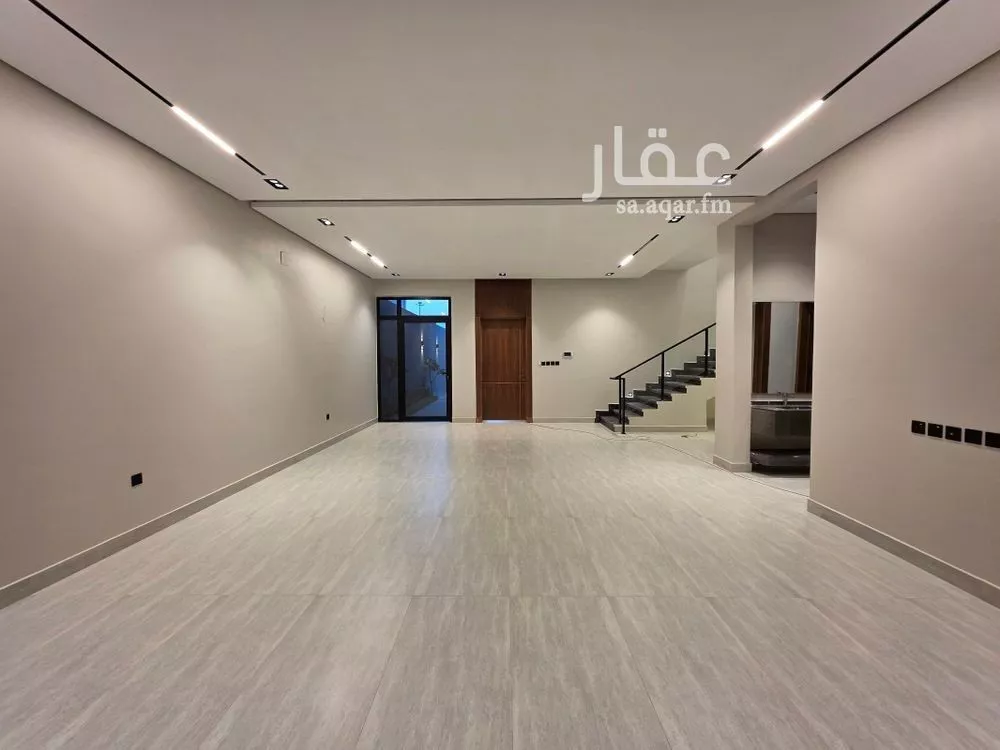 5 bedroom villa in Al Rimal 11