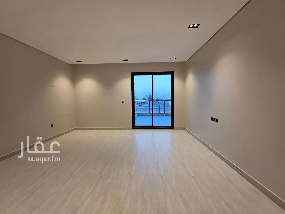 5 bedroom villa in Al Rimal 15