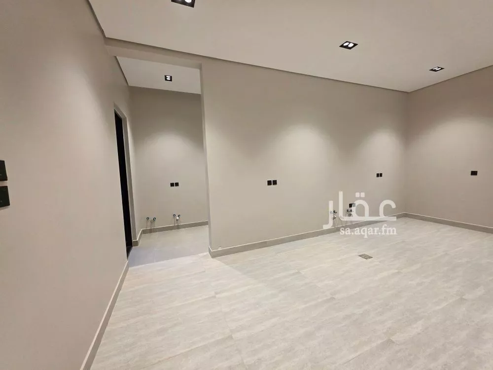 5 bedroom villa in Al Rimal 4