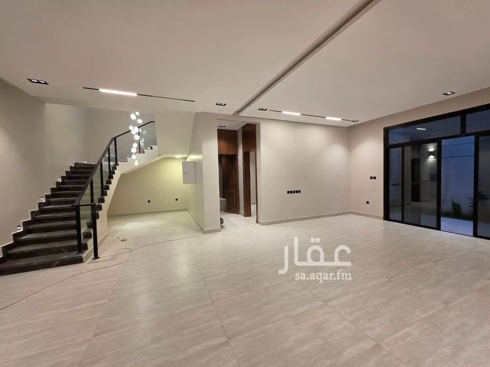 5 bedroom villa in Al Rimal 10