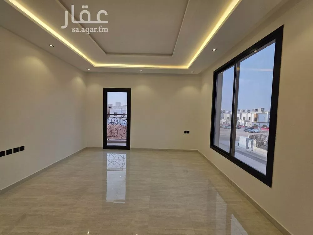 5 bedroom villa in Al Rimal 3