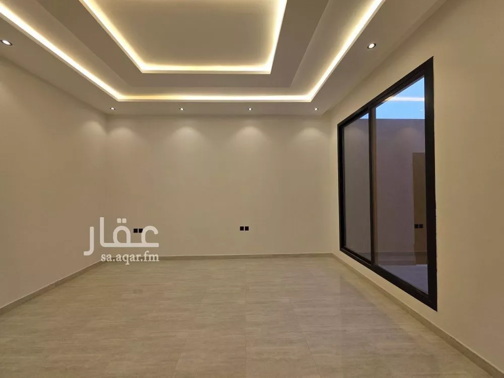 5 bedroom villa in Al Rimal 10