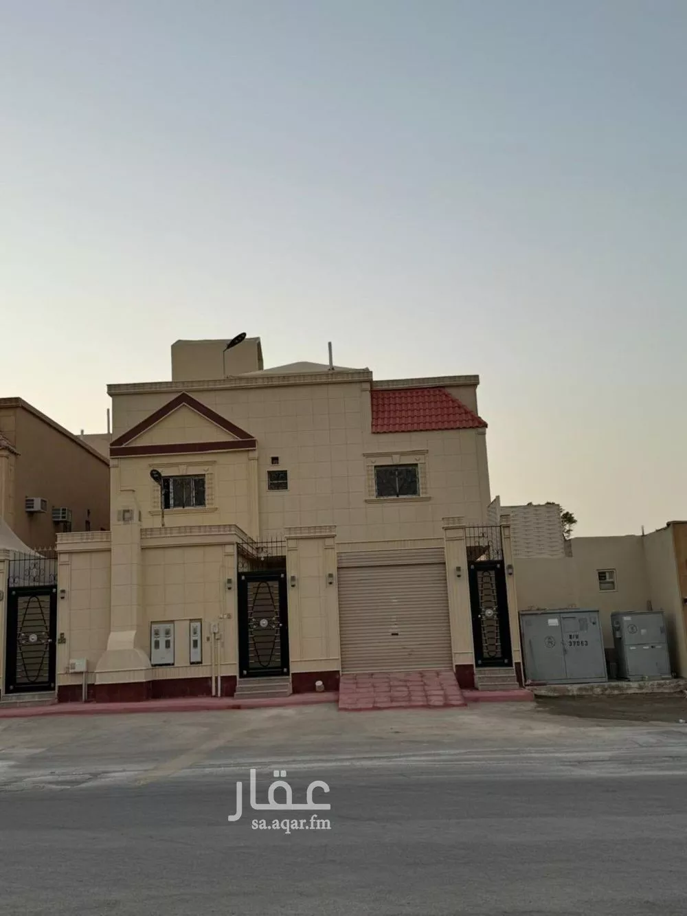 4 bedroom villa in Dhahrat Laban 11