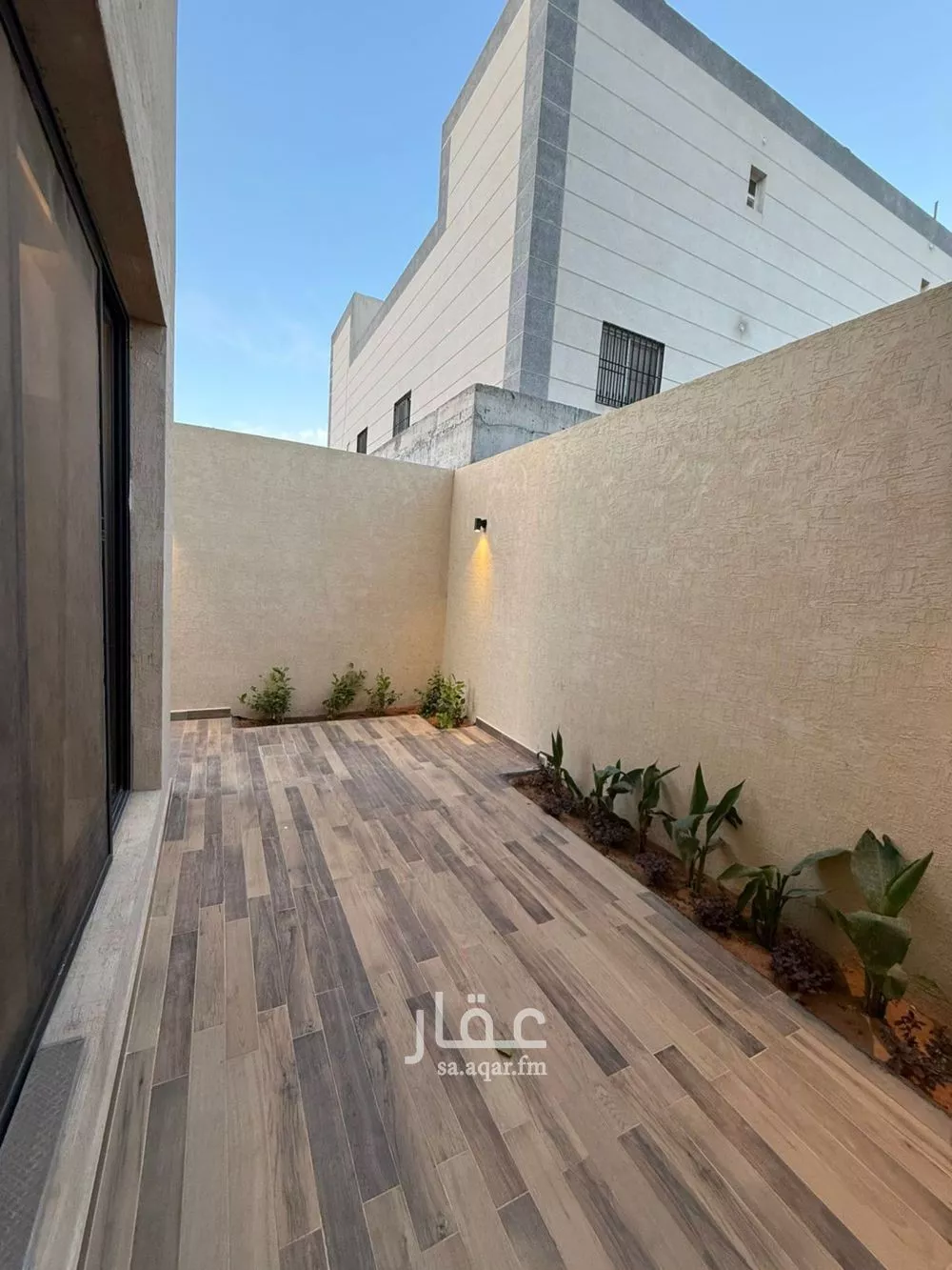6 bedroom villa in Al Aridh 7