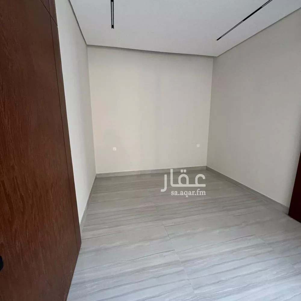 فيلا 5 غرف في العارض 14
