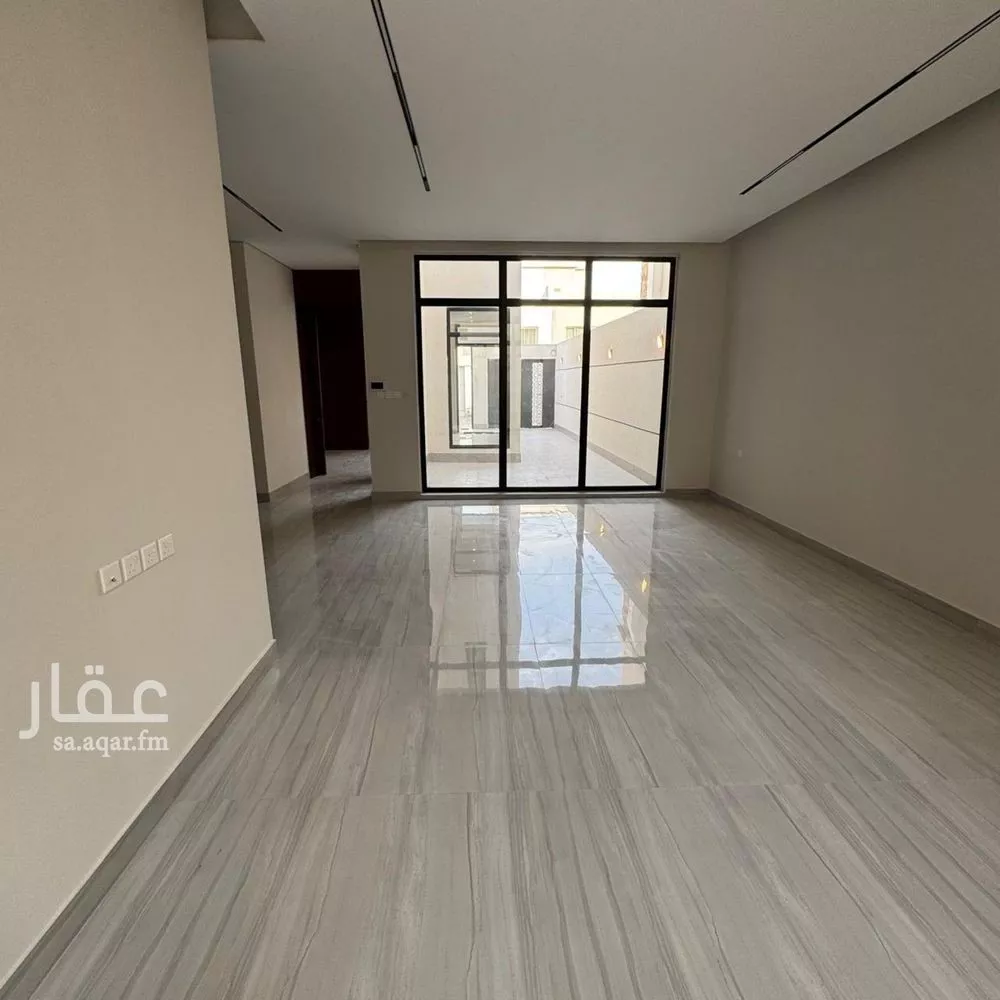 فيلا 5 غرف في العارض 9