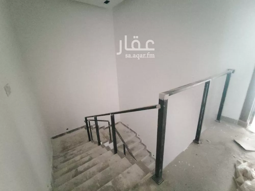 فيلا 5 غرف في المونسية 8