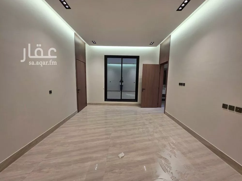 5 bedroom villa in Al Rimal 7